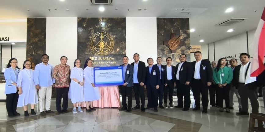 Prosesi penyerahan dihadiri langsung oleh Regional CEO (RCEO) BRI Region 12 Surabaya, Reza Syahrizal Setiaputra, beserta jajarannya. Bantuan armada tersebut diterima secara resmi oleh jajaran pimpinan RKZ Surabaya