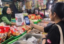 Sentuhan Digital di Pasar Keputran: Langkah BRI Regional Office Surabaya Permudah Transaksi Nontunai