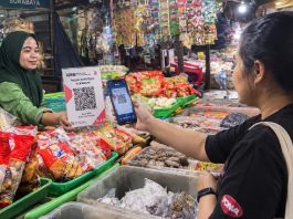 Sentuhan Digital di Pasar Keputran: Langkah BRI Regional Office Surabaya Permudah Transaksi Nontunai