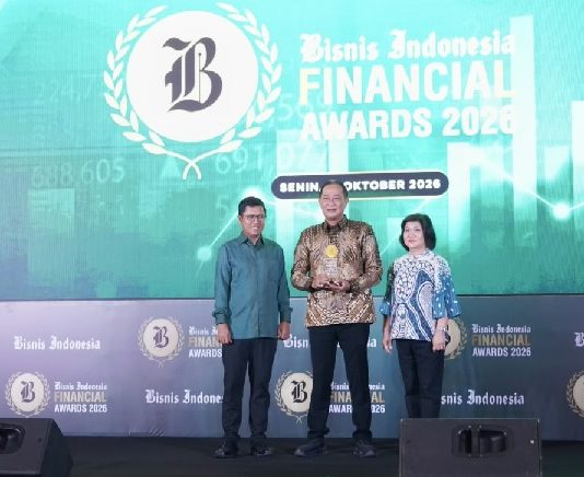 Perkuat Kinerja Bisnis dan Kualitas Layanan, Bank Jatim Borong Tiga Penghargaan Beruntun