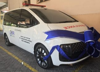 Dukung Pelayanan Kemanusiaan, BRI Region 12 Surabaya Serahkan Ambulans Kepada RKZ Surabaya